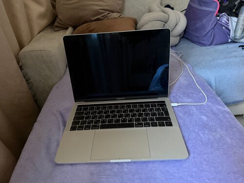 MacBook Pro 2018 13 inch 