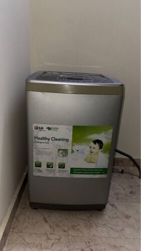 LG WACHING MACHINE 8kg