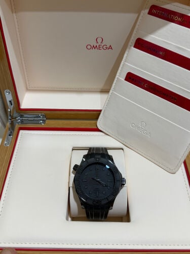 Omega seamaster diver 300 black  