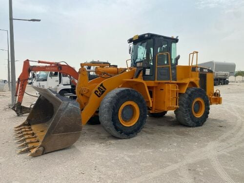 V loader available for rent