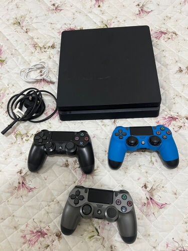 ps4 slim 
