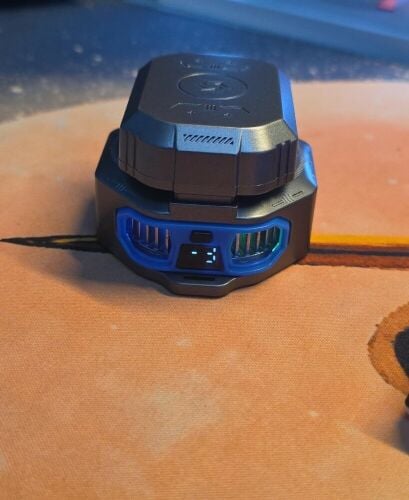 Mobile cooling fan