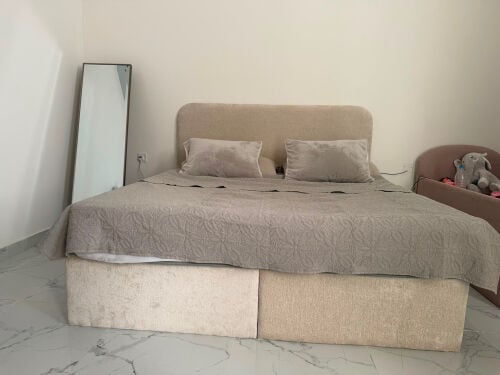 Bed room furniture 