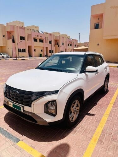 هيونداي كارينا