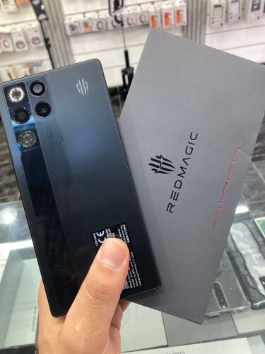 REDMAGIC 11 PRO 