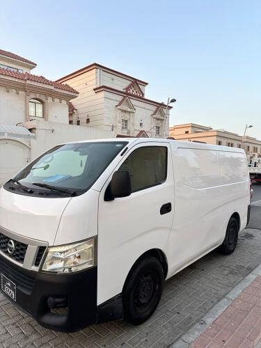 NISSAN URVAN