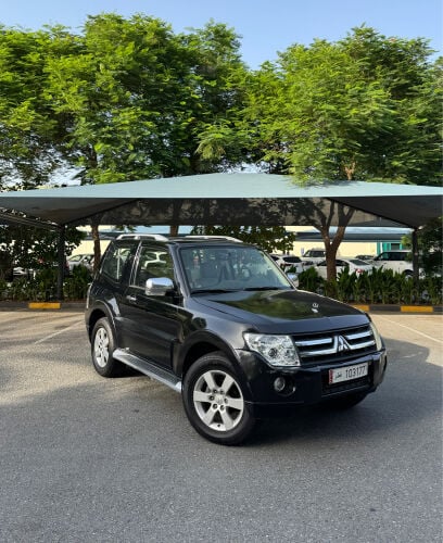 Mitsubishi Pajero Full-Options