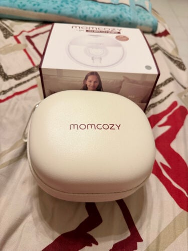 momcozy breast pump M5