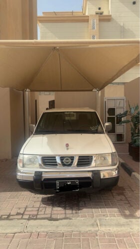 للبيع نيسان بيكب مافي شي موترنظيف