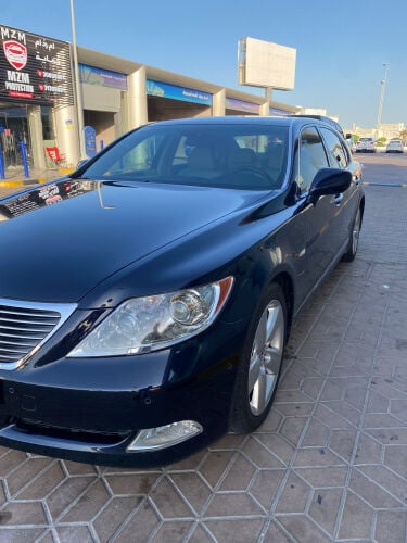 للبيع لكزس ال 460 موديل2007 ماشي 90000تقريبا
