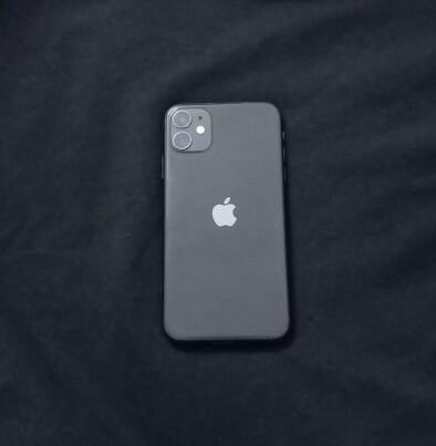 iPhone 11 excellent blackk