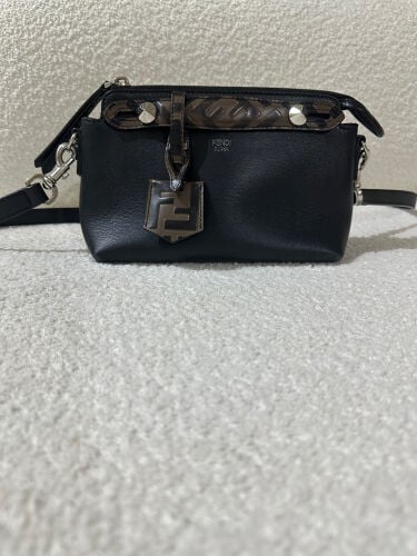 شنطة فندي اصليه 