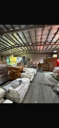 For rent store coverd2400m+9 rooms 