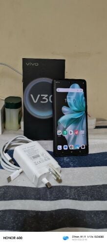 Vivo v30