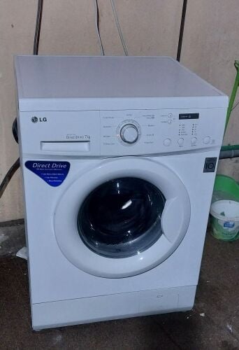 WASHING MACHINE FOR SALE.
