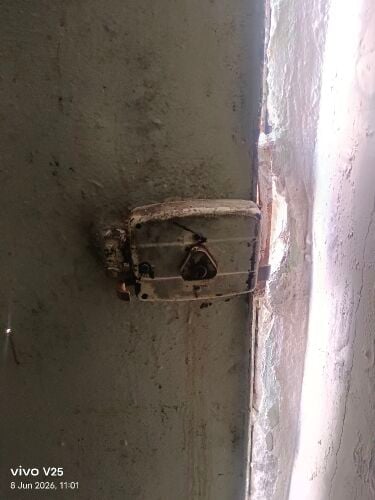 مطلوب نجار باب وشباك لتركيب ابواب