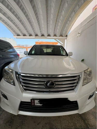 LX 570