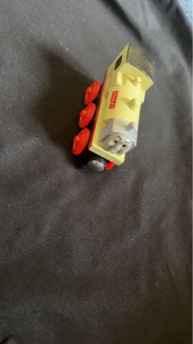 ‏THOMAS AND FRIENDS WOODEN TRAIN 