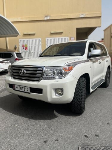 Land Cruiser GXR V8 