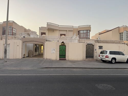 Villa for rent in Muaither