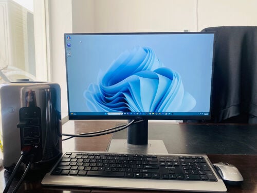Apple Mac Pro 6,1+ Dell Monitor 