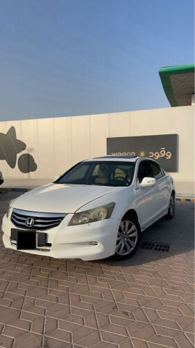 HONDA ACCORD 2012 FULL OPTION 