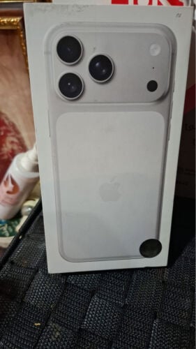 iPhone 17 pro max 