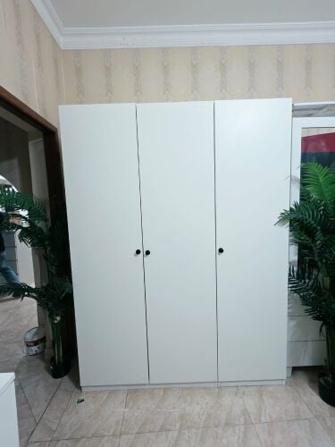 ikra 3 door