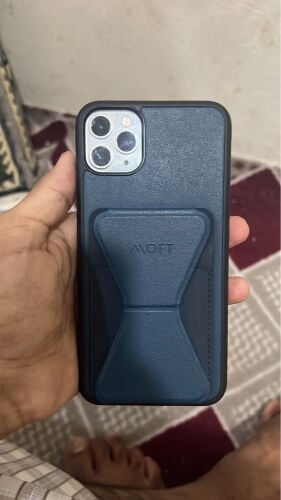 الجوال نظيف بس مقفل 