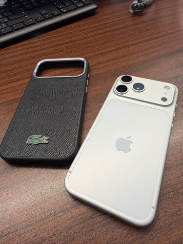 Iphone 17 Pro Max 1TB with Case