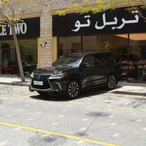 لكزس ال اكس 570 بلاك ادشن 2016