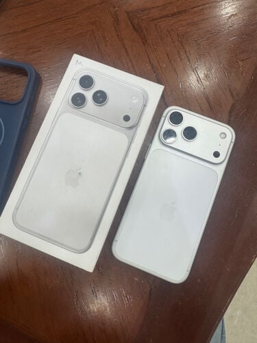 I phone 17 pro max 256 GB 