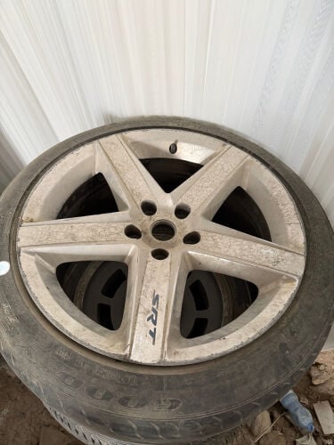 Jeep SRT-8 rims