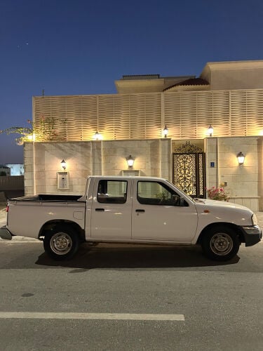 Nissan pickup 2013