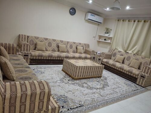 طقم كنب مستعمل بحالة ممتازة