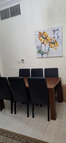 صفرة طعام 6 كرسي بحاله جيدة