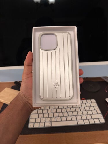 iPhone 16 Pro Max Aluminium Cover