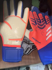 Goalkeeper gloves