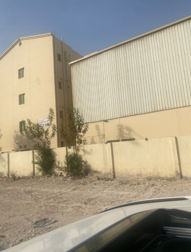 rooms and store for rent