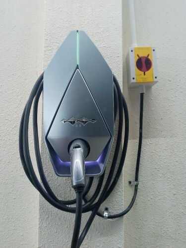 tesla, byd any charger install