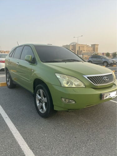 Lady owned Lexus Rx 350