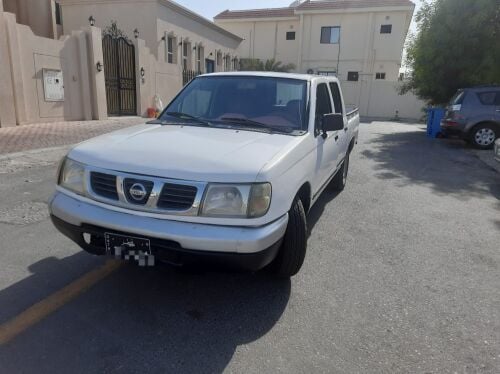 Nissan pickup 2005 for sale