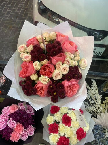 مطلوب بائع زهور 