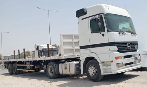 2001 BENZ 2005 flat bed for sale