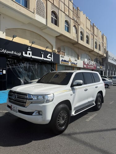 للبيع في اكس ار 