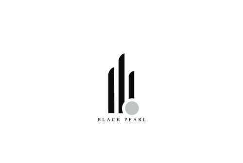 female social media specialist 