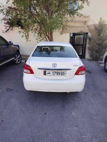 السياره نظيفة الاستعمال