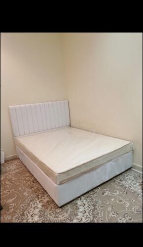 سرير ومرتبة