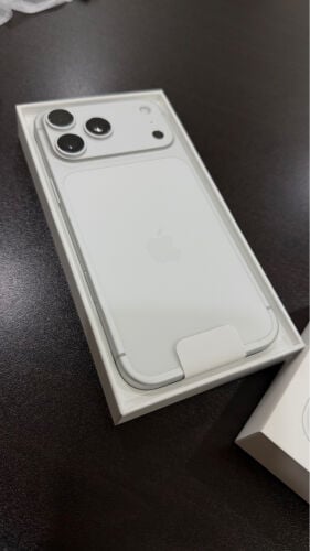 I phone 17 pro max 100% new pinpack