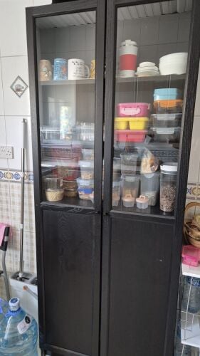 خزانة لأغراض المطبخ